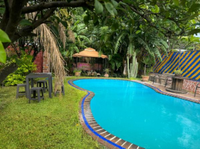 VILLA ESCONDIDA